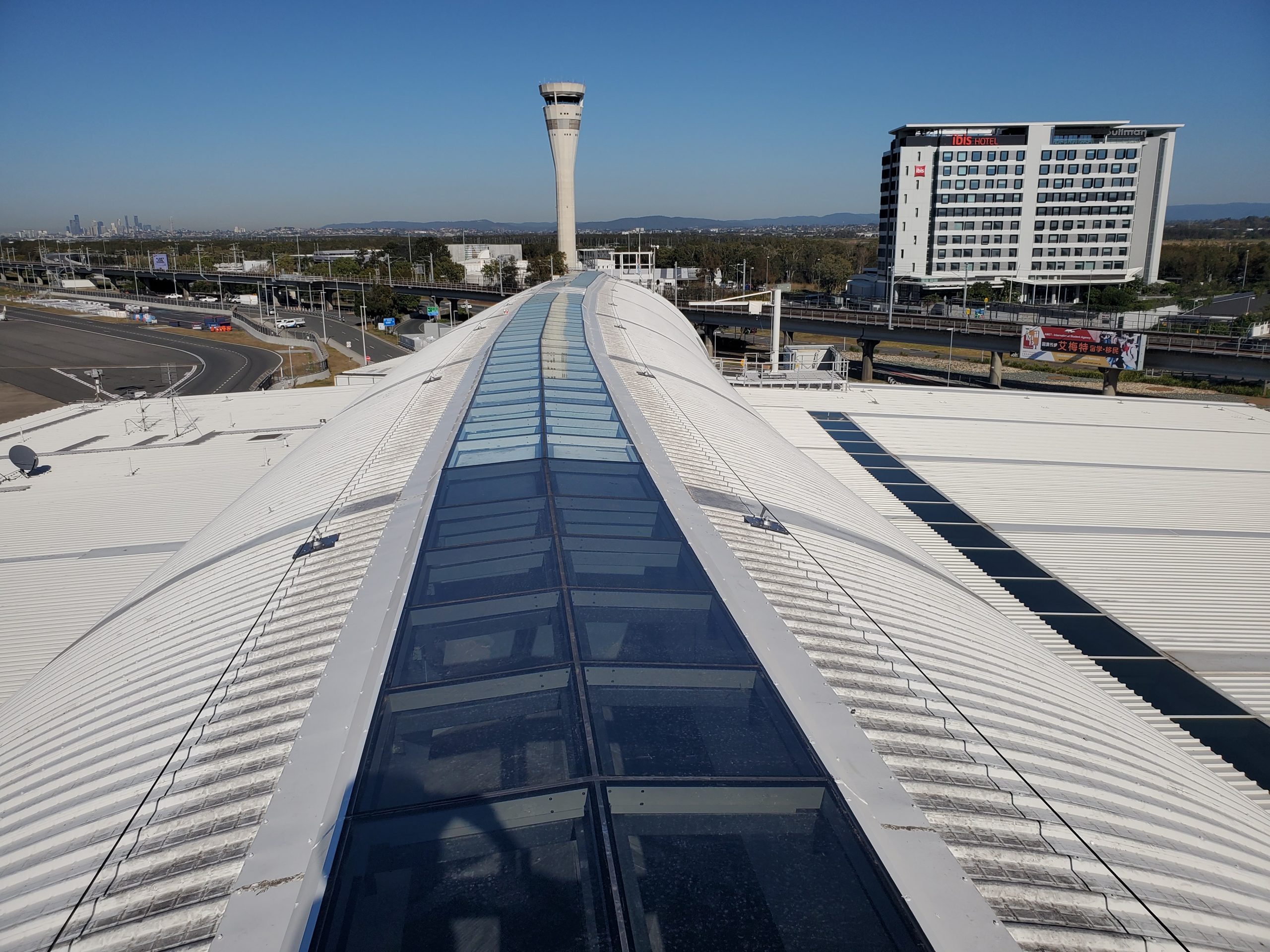 brisbane airport roof