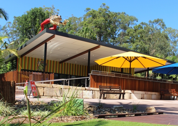 australia zoo retail shop bench area